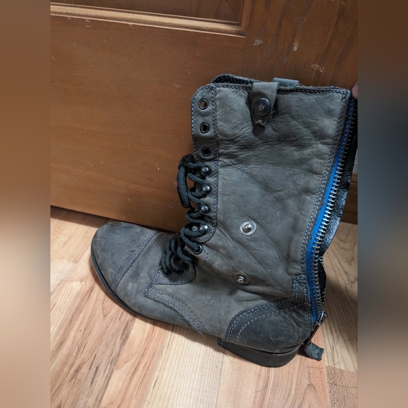 Distressed Steve Madden Roll Down Boots - Picture 1 of 9